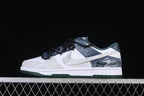 All categories Nk SB Dunk Series Nk SB Dunk Low High-end customized low-top sneakers Nike SB Dunk Low straps Anniversary high-end customized low-top casual sneakers DV0833-111